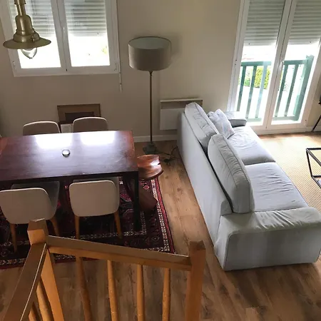 A Cote De La Avec Piscine Climatise Apartment *